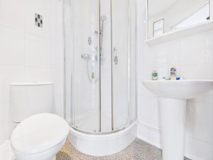 Ensuite- click for photo gallery